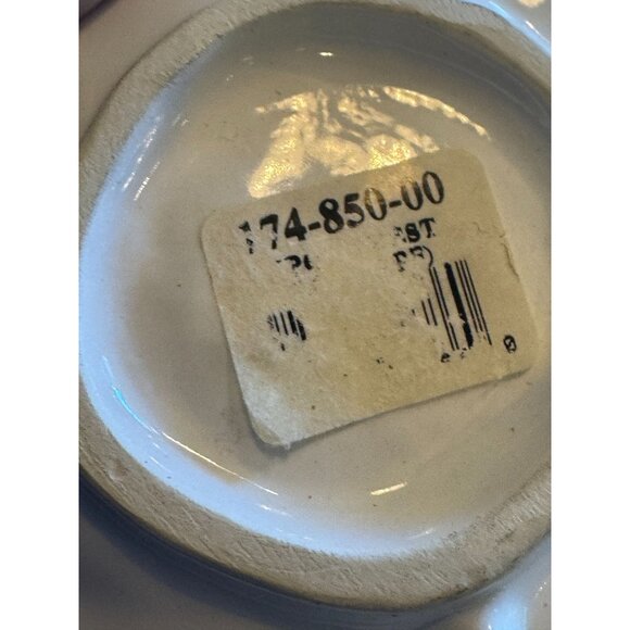 🌱🥕 Vintage Ceramic Veggie Plates – Radish (Treasure Craft) & Pea Pod Dish - Picture 4 of 16